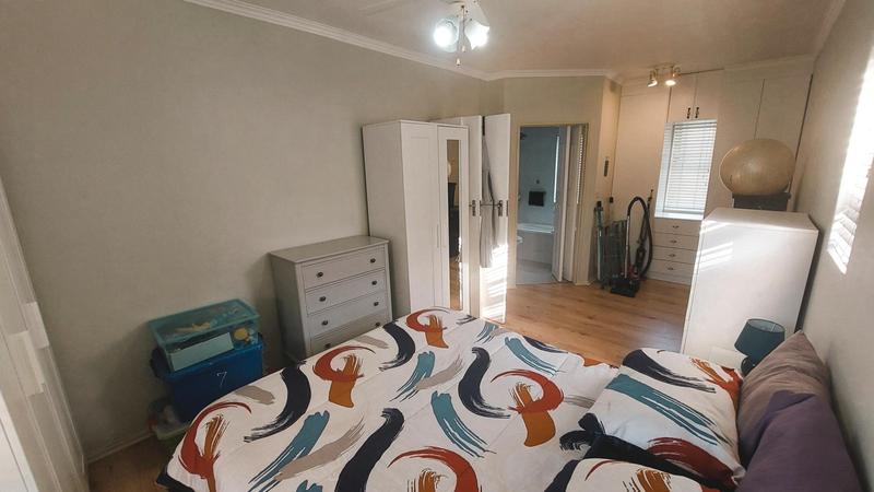 To Let 1 Bedroom Property for Rent in Oakglen Western Cape